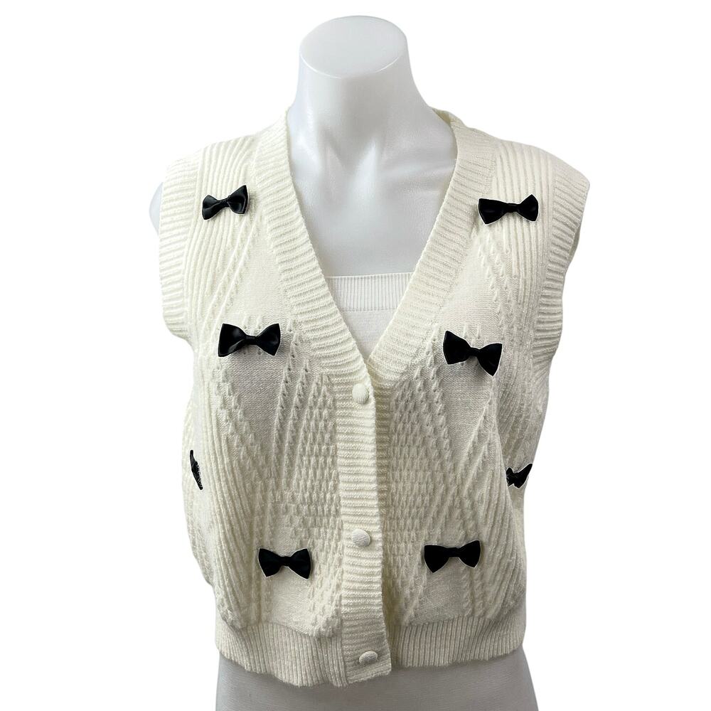 Cloud Ten White Cable Knit Bow Button Sleeveless Cardigan Sweater Vest Top Sz M